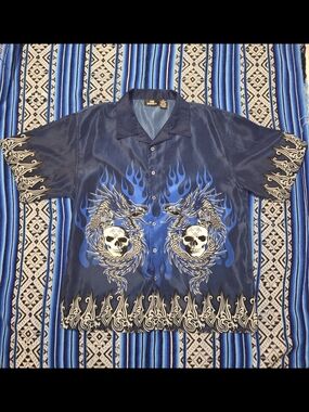Men's Blue Dragon & Skull Short-Sleeve Button-Down Shirt